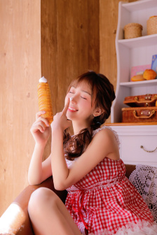 丰裕纵满的护士